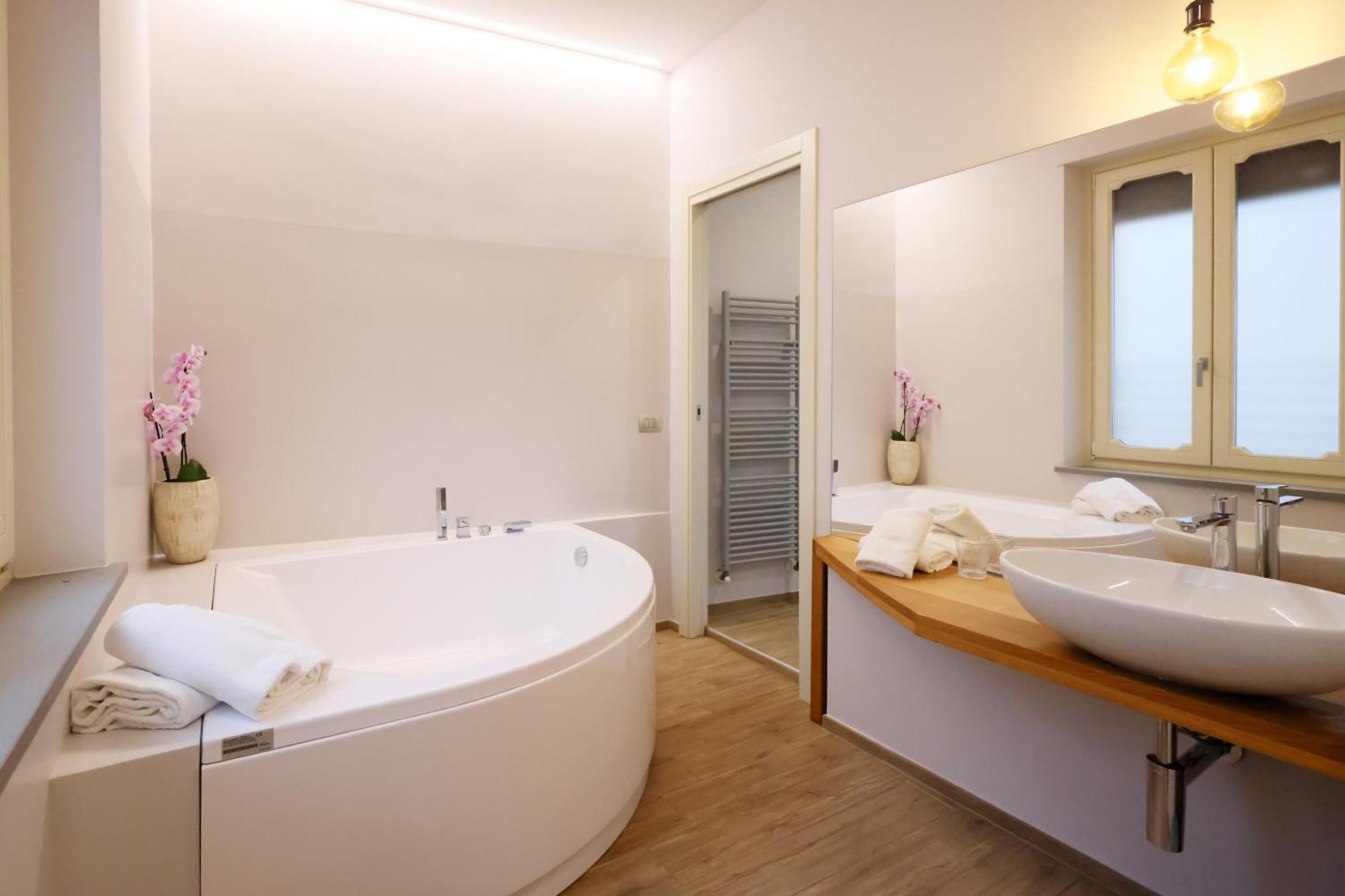 Palazzo Belli Bed & Breakfast Alba  Luaran gambar