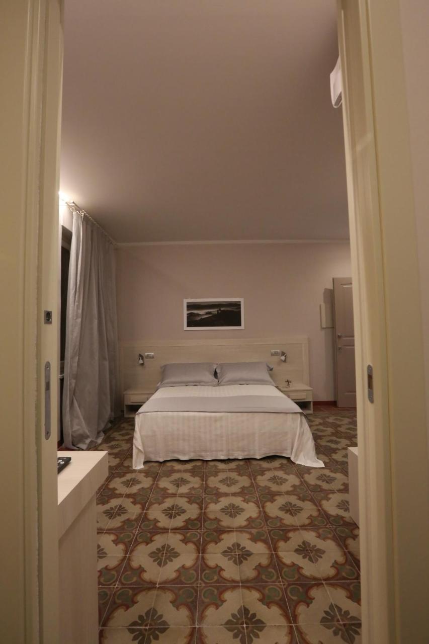 Palazzo Belli Bed & Breakfast Alba  Luaran gambar